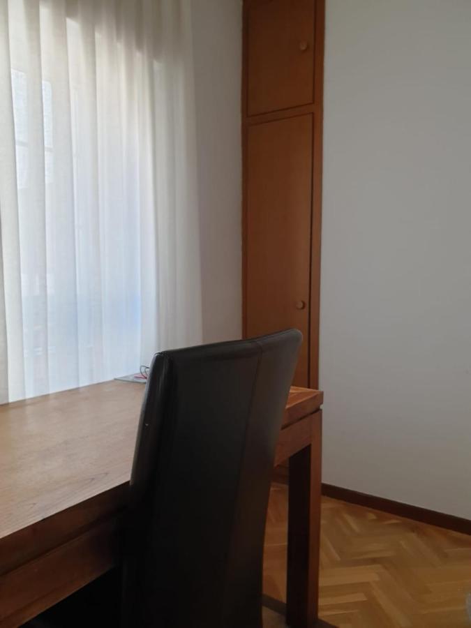 Appartamento Alojamiento Adelfas Madrid Esterno foto