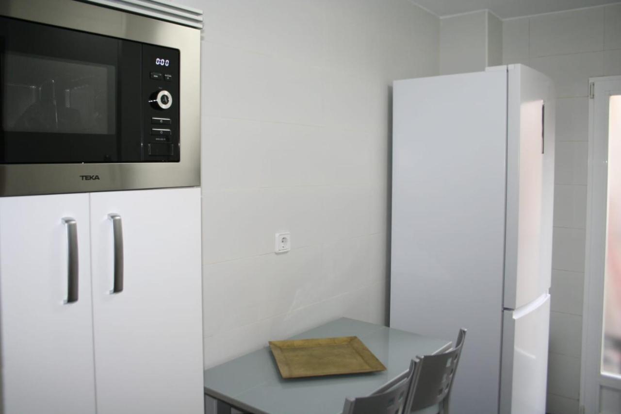 Appartamento Alojamiento Adelfas Madrid Esterno foto